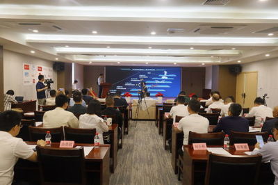 中基與重慶交通大學聯合發布21款納硅新材料，引領裝飾工程革新